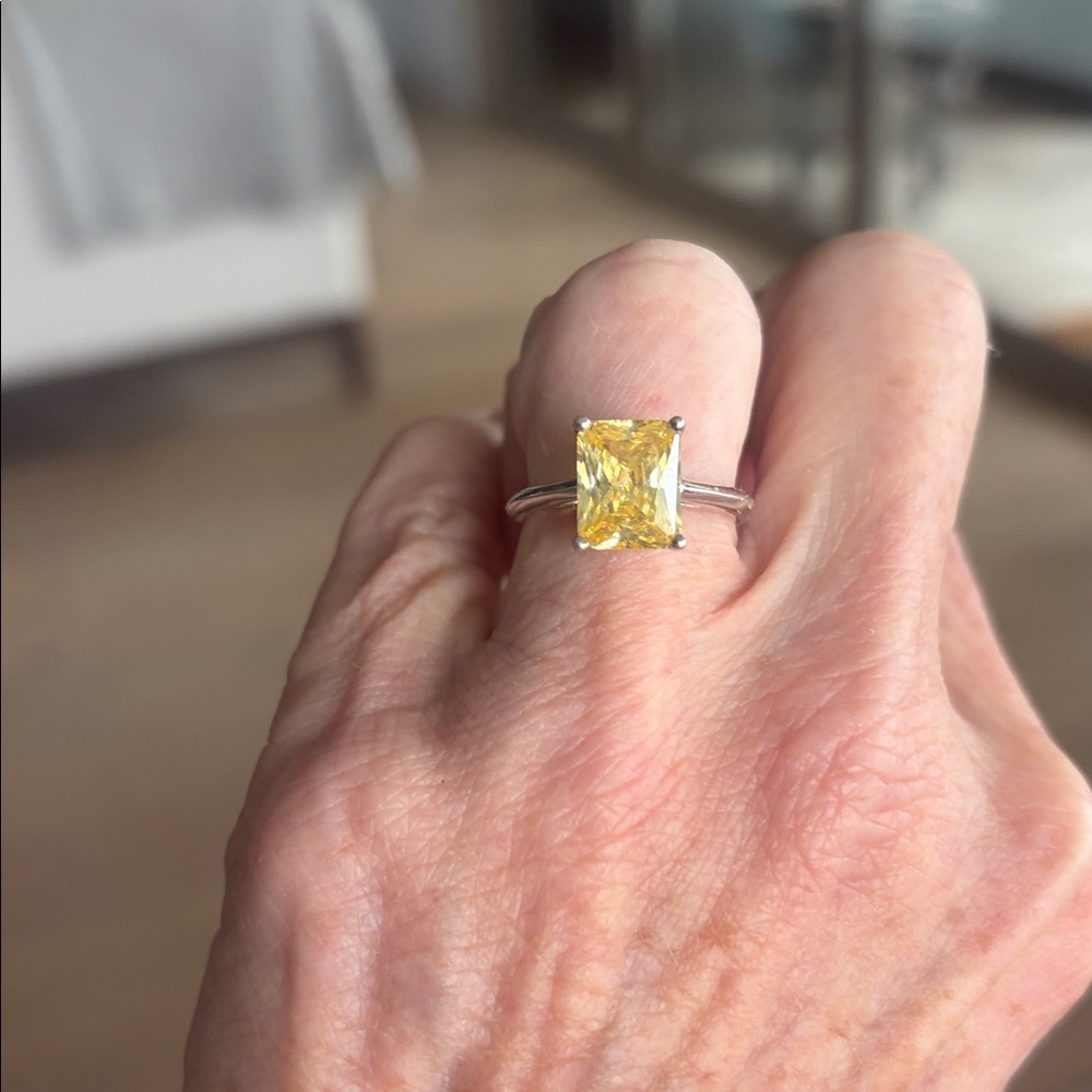 925 silver yellow topaz cc  Solitaire Ring over 3 ctw. size 7